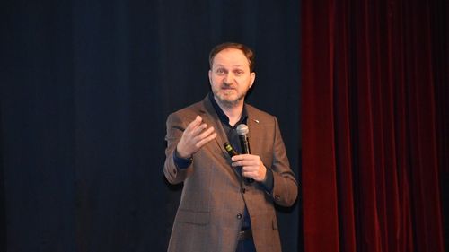 Yeşilay Genel Başkanı Mehmet Dinç, Trabzon'da Bağımlılıkla Mücadeleyi Vurguladı