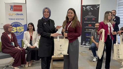 AB Gençlik Çalışanlarının Hareketliliği Projesi Adana Programı Başladı
