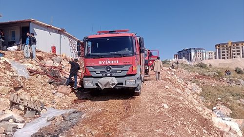 Adana'da İnşaat Şantiyesindeki Yangın Kontrol Altına Alındı