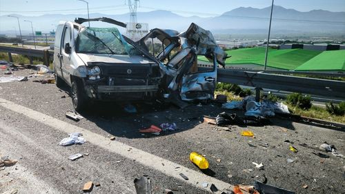 İzmir'de Trafik Kazası: 1 Ölü, 2 Yaralı