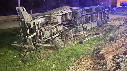 Mardin Kızıltepe'de Tır ve Hafif Ticari Araç Çarpıştı: 6 Yaralı