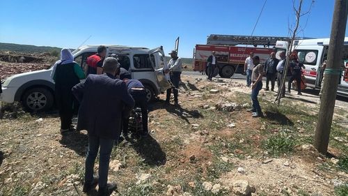 Şırnak'ta Tır ve Hafif Ticari Araç Çarpıştı: 5 Yaralı