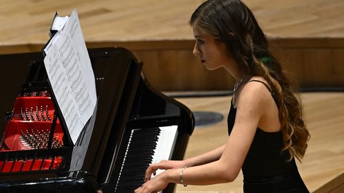 Ankara Üniversitesi Tıp Fakültesi Oda Orkestrası 10. Yılını Konserle Kutladı