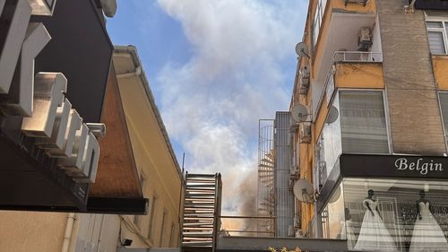 Bakırköy'de İş Yerinde Yangın: Hasar Oluştu