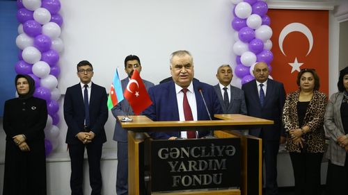 Bakü'de Azerbaycanlı ve Türk Kadınlardan Ortak Hayır Kermesi