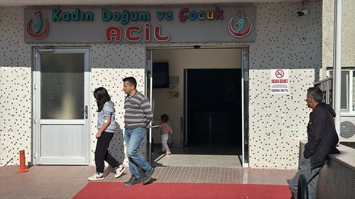 Bartın'da Tarih Dışı Şekerleme Tüketimi: 17 Öğrenci Gıda Zehirlenmesi Şüphesiyle Hastaneye Kaldırıldı