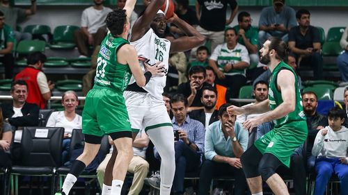 Bursaspor Yörsan, Darüşşafaka Lassa'yı 98-82 ile Geçti