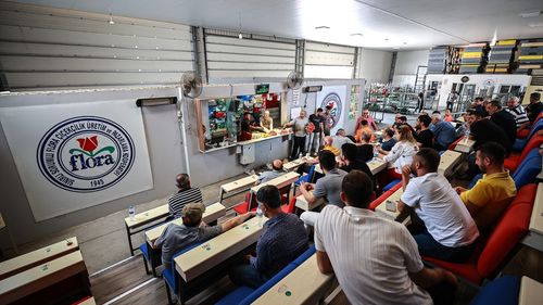 Çukurova'daki Çiçek Mezatları ve Seralar, Anneler Günü Öncesi Hareketleniyor