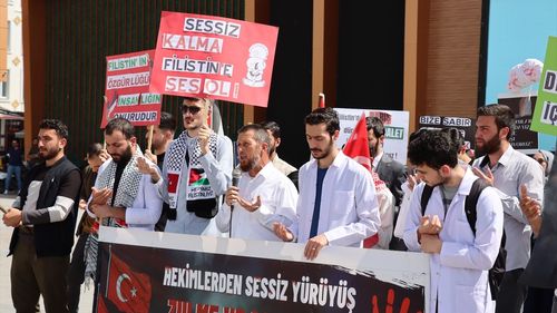 Erzincan'da Gazze İçin Sessiz Yürüyüş Düzenlendi