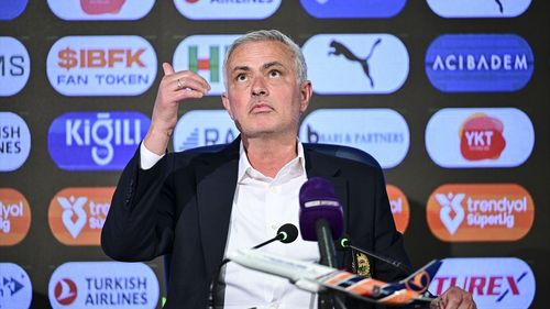 Jose Mourinho, Başakşehir Maçında Hakem Yönetimini Eleştirdi
