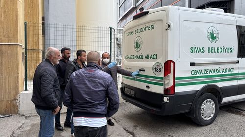 Sivas'ın Zara İlçesinde KKKA Şüphesiyle Tedavi Gören Kadın Hayatını Kaybetti