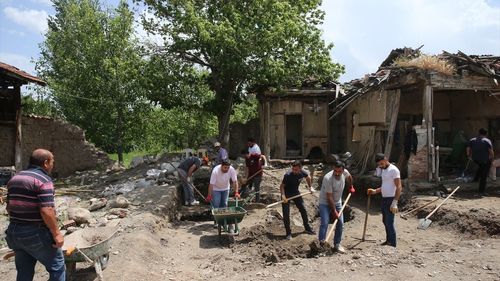 Tokat'ta Mozaik Bulunan Alanda Kazı Çalışmaları Başlatıldı