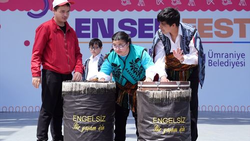 Ümraniye'de En-Şen Festivali, Özel Gereksinimli Bireylere Eğlenceli Anlar Sunuyor