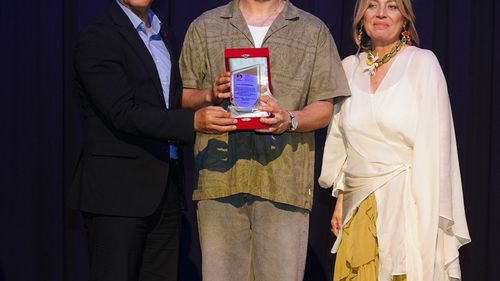 Uraz Kaygılaroğlu, TODEV Yararına Tek Kişilik Gösteri Düzenledi