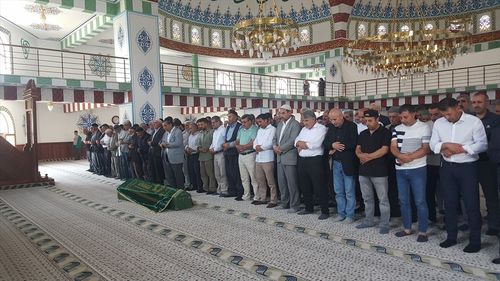 Antalya'daki Trafik Kazasında Hayatını Kaybeden Öğrenci Aden Nisa Bağcı Bingöl'de Defnedildi