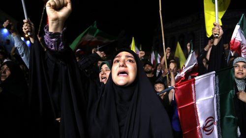 İran'ın Füze Saldırısına Halktan Sevgi Gösterileri