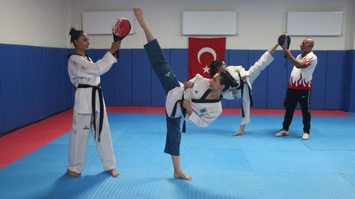 Tekvando Antrenörü Veysel Döşüçukur'un Kızları Milli Sporcu Oldu