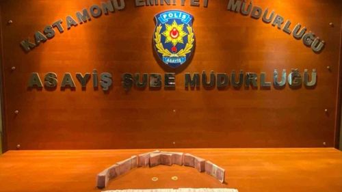 Karabük'te Dolandırıcılık Şüphelisi Yurt Dışına Para Gönderirken Yakalandı