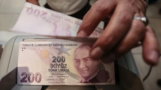 Tarihi kredi hamlesi! 250.000 TL'de vadeler şaştı! Ödemeler Ekim'e sarktı! 