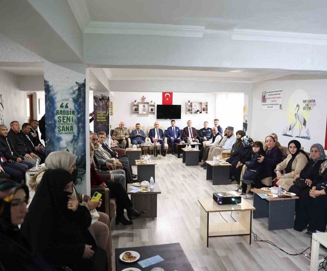 “Gençliğine İyi Bak-2” projesi tamamlandı: Muş'ta gençlere yönelik eğitim ve farkındalık çalışmaları sona erdi