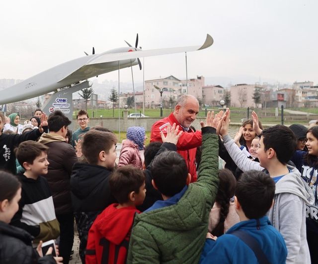 Özel öğrenciler Canik Özdemir Bayraktar Keşif Kampüsü'nde bilim ve teknolojiyle tanıştı