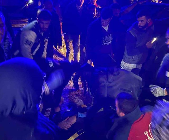 Van Tuşba'da otomobil devrildi: 1 kişi yaralandı