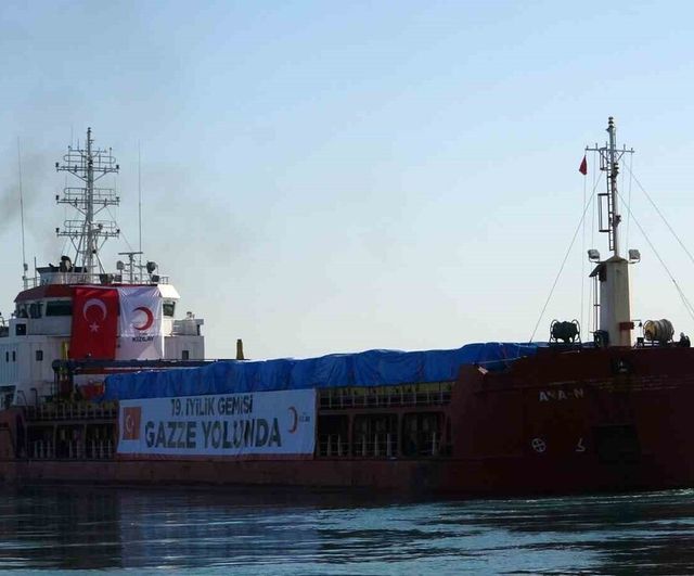 19. İyilik Gemisi ANA-N, Yaklaşık 1.300 Ton Yardımla Mersin'den Gazze'ye Uğurlandı