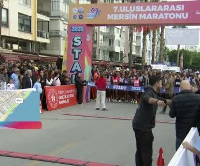 7. Uluslararası Mersin Maratonu Özgecan Aslan Barış Meydanı’ndan Başladı