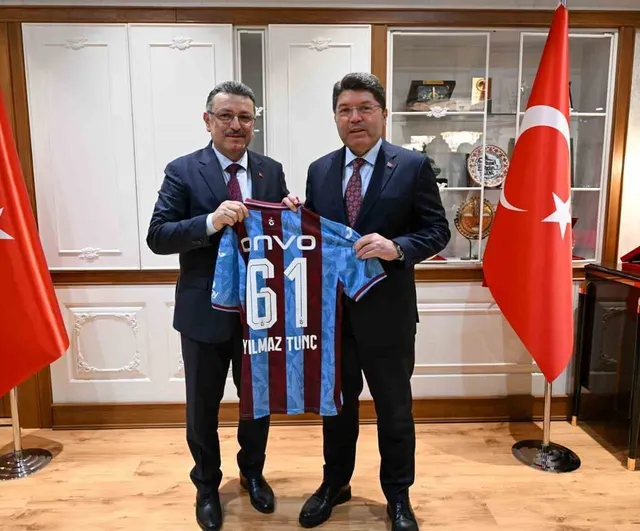 Adalet Bakanı Yılmaz Tunç, Trabzon’da Hukuk Fakültesi Öğrencileriyle Buluştu