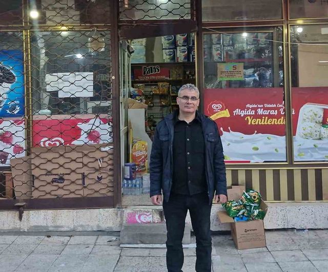 Alaca’da hayırsever çift 230 bin liralık veresiye borcunu ödeyerek 50 ailenin borcunu kapattı