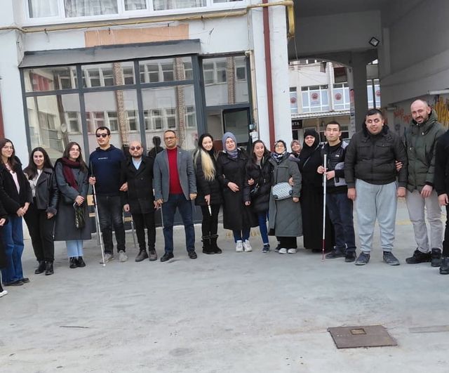 Altı Nokta Körler Derneği Kütahya Gençlik Meclisi: Görme Engelli Gençlerle Proje ve Sorun İstişaresi