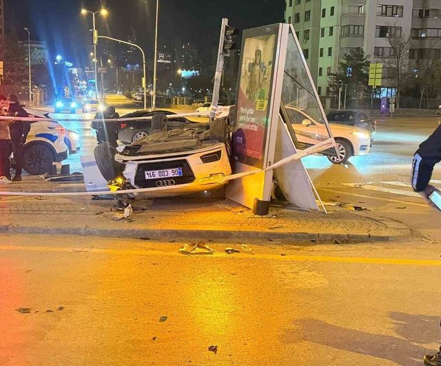 Ankara Çankaya'da otomobil ile motosiklet çarpıştı: 4 kişi yaralandı