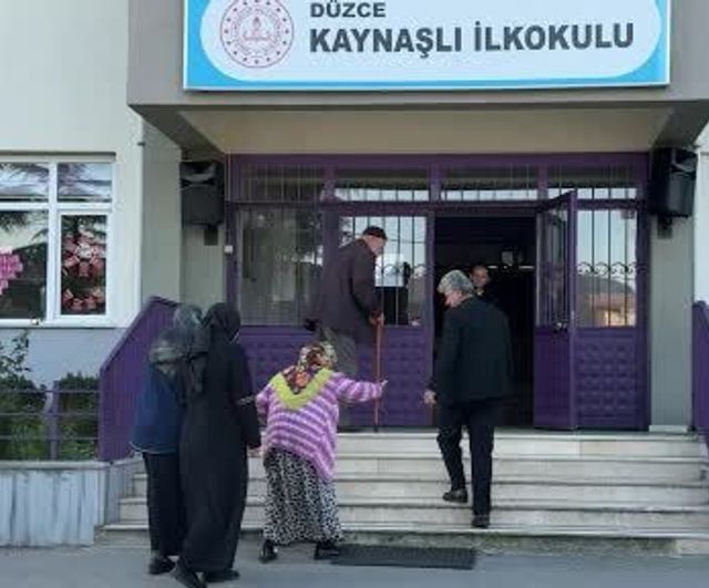 Ankara'dan Sabri Öğretmen'e Duygusal Mektuplar: Keçiören'den Düzce'ye Gönül Köprüsü