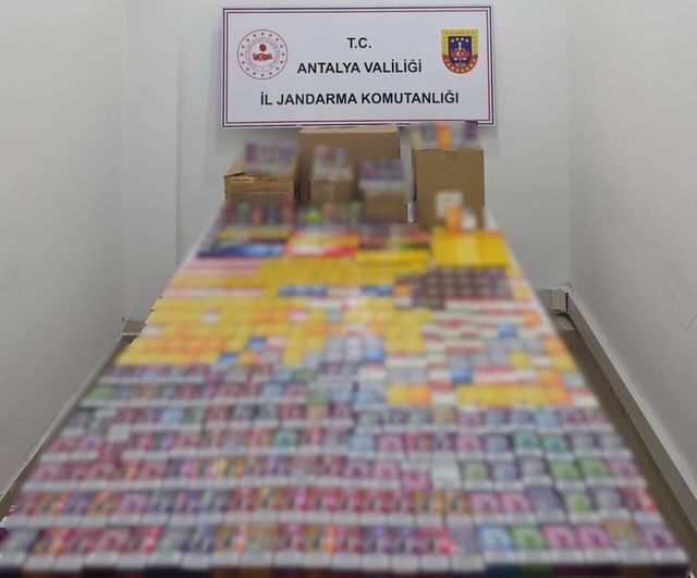Antalya Kepez’de 1.660 Elektronik Sigara ve 7.500 Paket Kaçak Sigara Ele Geçirildi