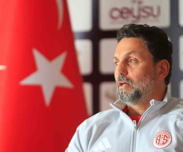 Antalyaspor, Erol Bulut ile karşılıklı anlaşmayla yollarını ayırdı