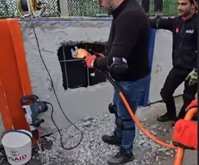 Ardahan Çevik Kuvvetine 'Enkazda Arama ve Kurtarma Temel Eğitimi'