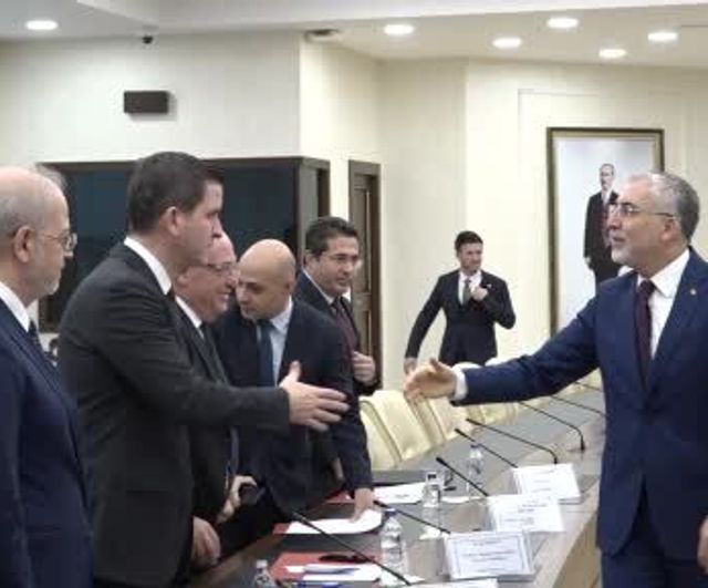 Asgari Ücret Tespit Komisyonu yarın toplanıyor: Yeni yıl için asgari ücret görüşmeleri başlıyor