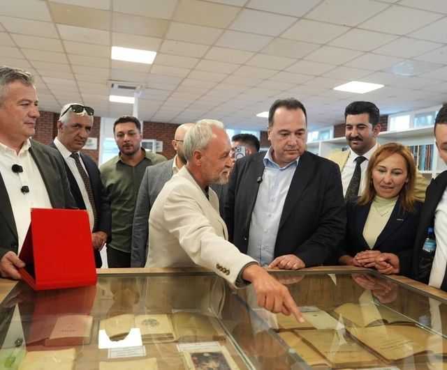 Atatürk Çocukları Ferdi Zeyrek Kütüphaneleri kitap bağışlarını bekliyor