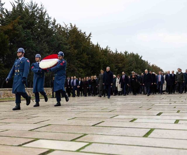Bakan Fidan, 16. Büyükelçiler Konferansı Öncesi Türk Büyükelçilerle Anıtkabir’i Ziyaret Etti