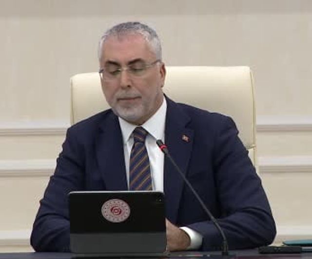Bakan Işıkhan: 2026 asgari ücret 28 bin 75 lira olarak açıklandı