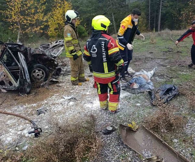 Balıkesir Sındırgı'da tır ile otomobil çarpıştı: 1 kişi ağır yaralandı