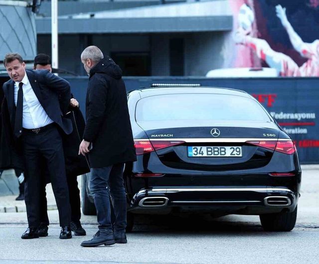 Beşiktaş Başkanı Serdal Adalı Riva'da: TFF ile Hakem Performansı Görüşmesi