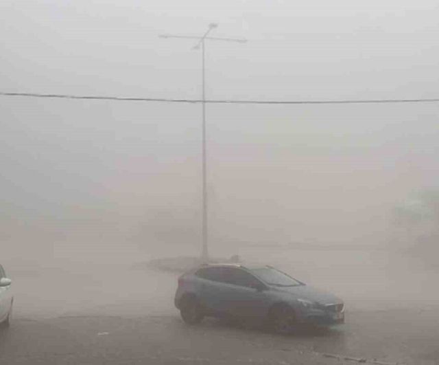 Besni'de Yoğun Sis Ulaşımı Olumsuz Etkiledi: Görüş 10-20 Metreye Düştü