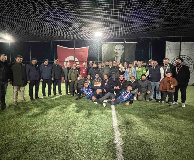 Beyağaç Belediyesi Halı Saha Turnuvasında şampiyon Ormanspor oldu