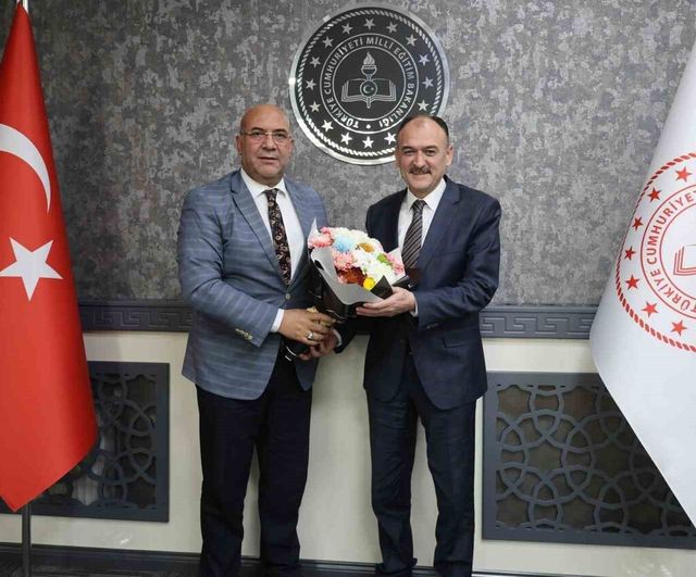 Bilal Yılmaz Çandıroğlu Van İl Millî Eğitim Müdürü olarak göreve başladı