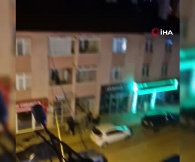 Bolu Aktaş Mahallesi'nde gece yarısı çıkan kavgada bekçiler biber gazıyla müdahale etti