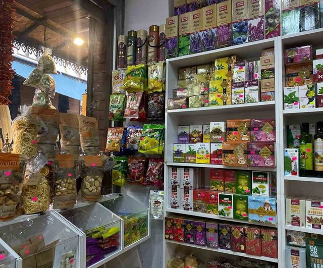 Bolu'da hava 10 derece düştü; aktarlarda yaş zencefile talep arttı