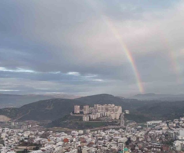 Bursa'nın Kestel ilçesinde yağış olmadan gökkuşağı görüntülendi