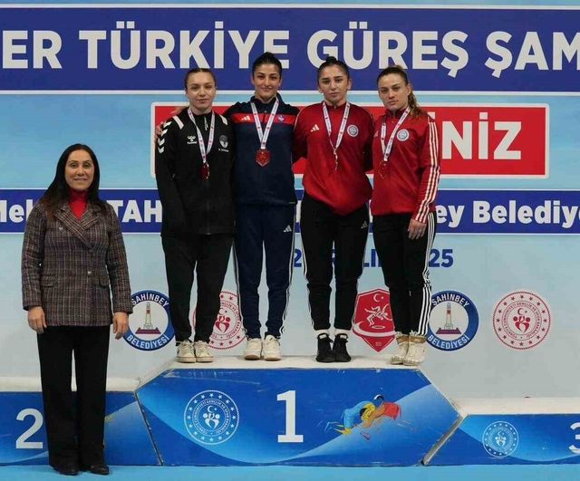 Büyükler Grekoromen ve Kadınlar Türkiye Güreş Şampiyonası Gaziantep'te sona erdi