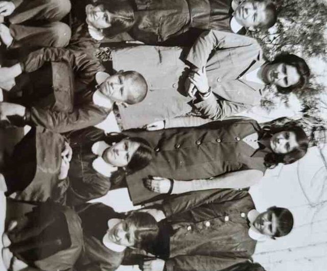 Denizli Zeytinköy'de Yıllar Sonra Buluşma: Eski Öğrenciler Münevver Yardım ile Bir Arada